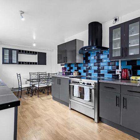 Stylish Excel 3 Bedroom Flat London Eksteriør billede