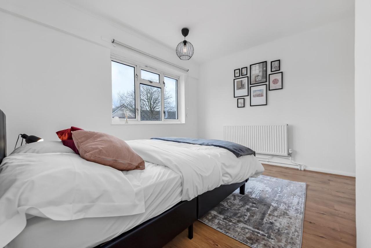 Stylish Excel 3 Bedroom Flat London Eksteriør billede