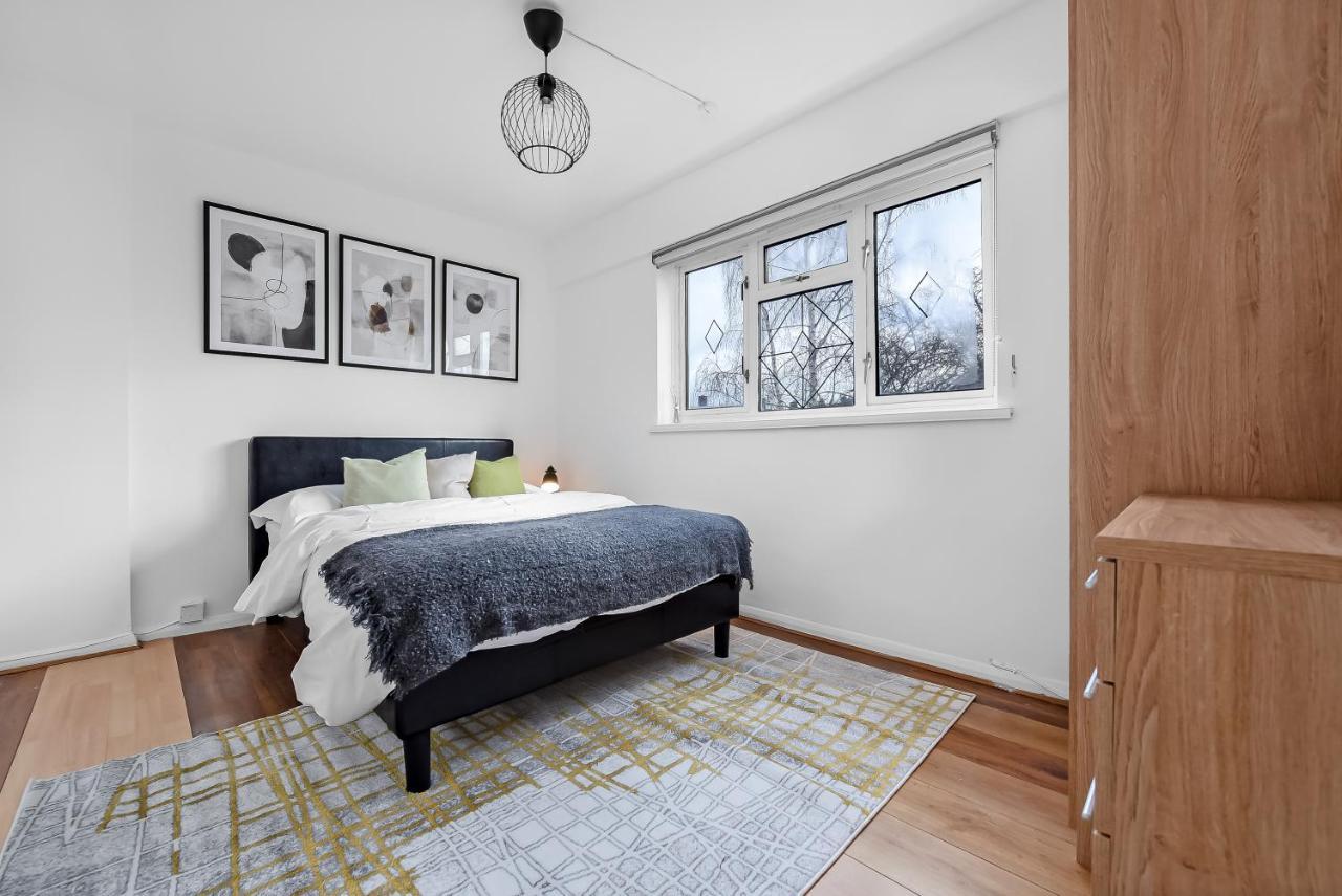 Stylish Excel 3 Bedroom Flat London Eksteriør billede