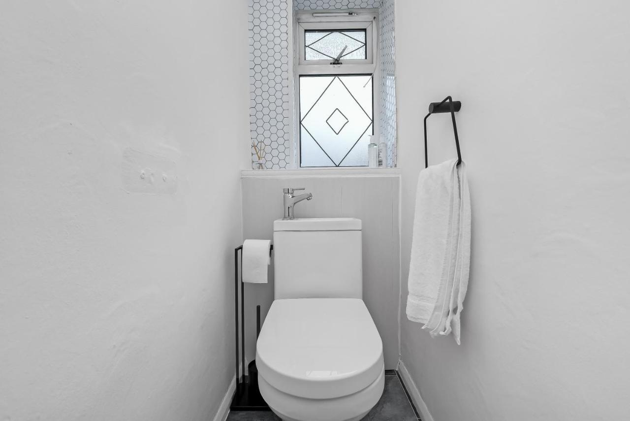 Stylish Excel 3 Bedroom Flat London Eksteriør billede