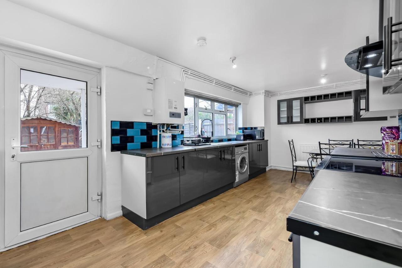 Stylish Excel 3 Bedroom Flat London Eksteriør billede